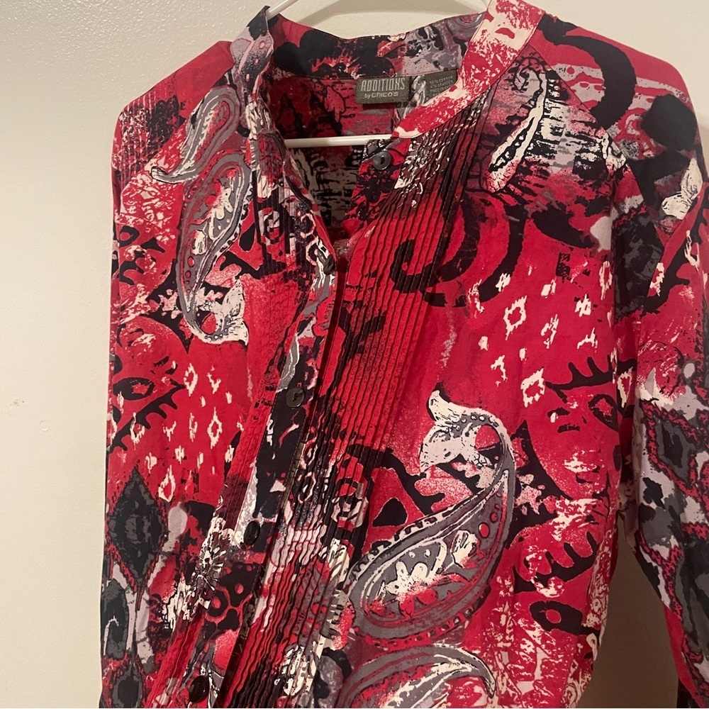 Chicos vibrant colorful button down top - Picture 2 of 14
